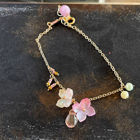 Radiant Petal Blossom: Hydrangea Gradient Bracelet